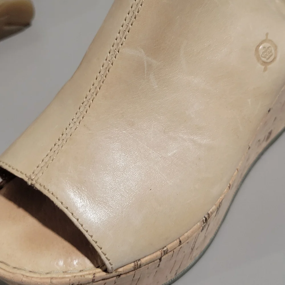 Born elegant beige